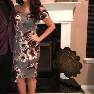 Guess of the shoulder dress